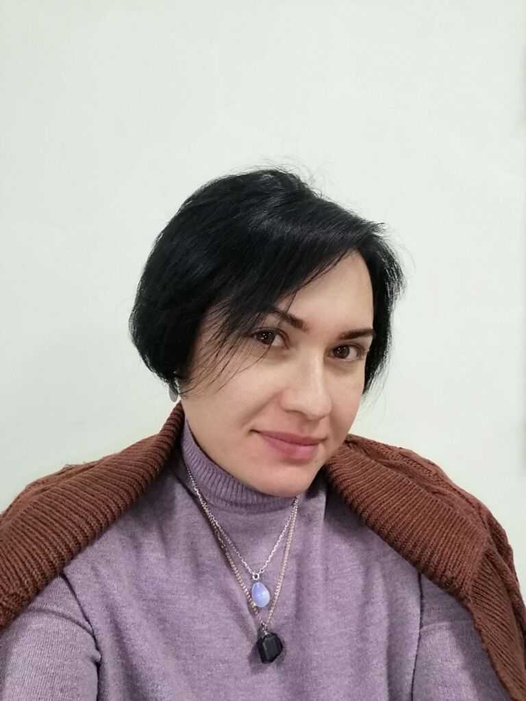 Елена Джоколовна Балалашвили. Заведующая экскурсионным отделом галереи.
